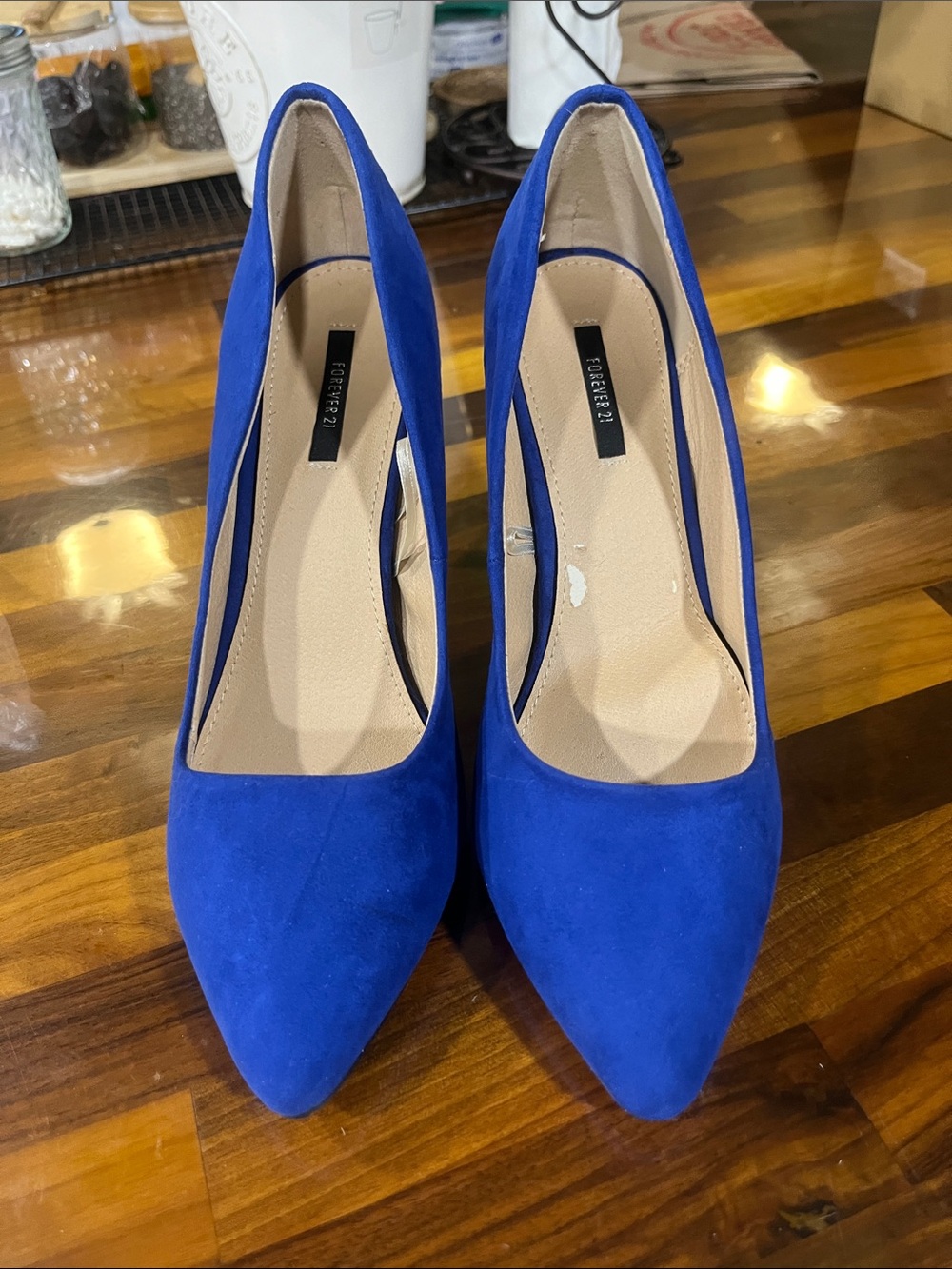 NEW BEAUTIFUL BLUE  Forever 21 Cobalt Blue Pointed Toe Pumps